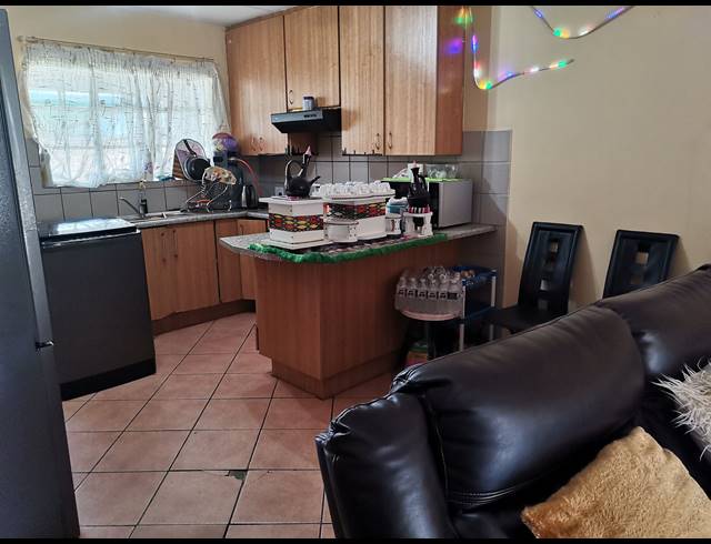 2 BEDROOM APARTMENT FOR SALE IN MODDER EAST
